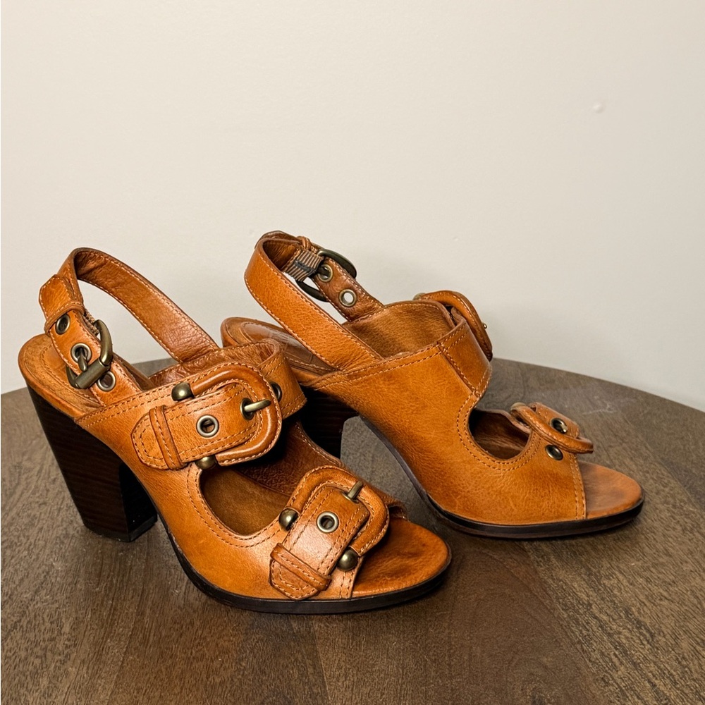 Frye Amy Slingback Sandals in Cognac